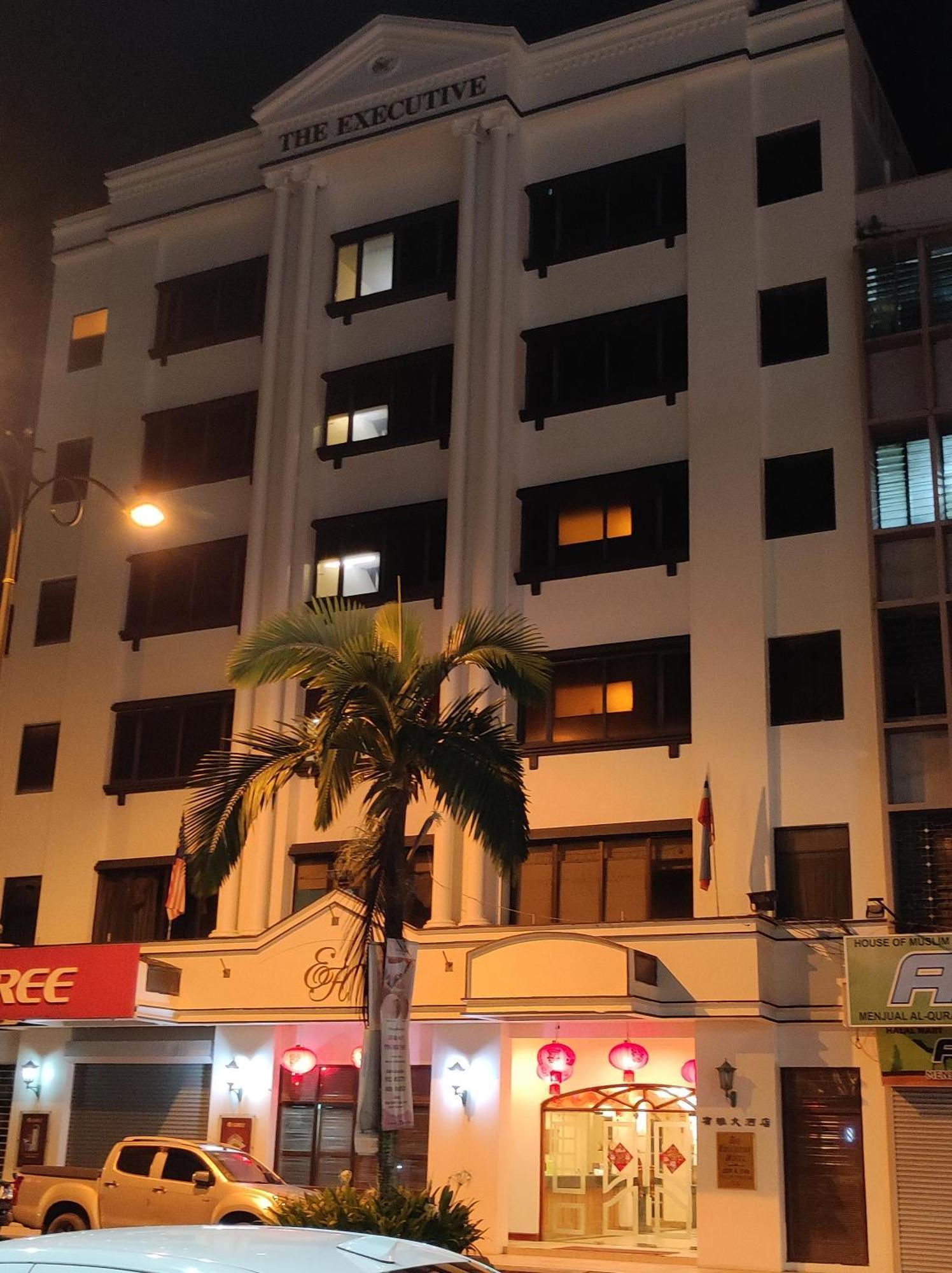 The Executive Hotel Lahad Datu Zewnętrze zdjęcie