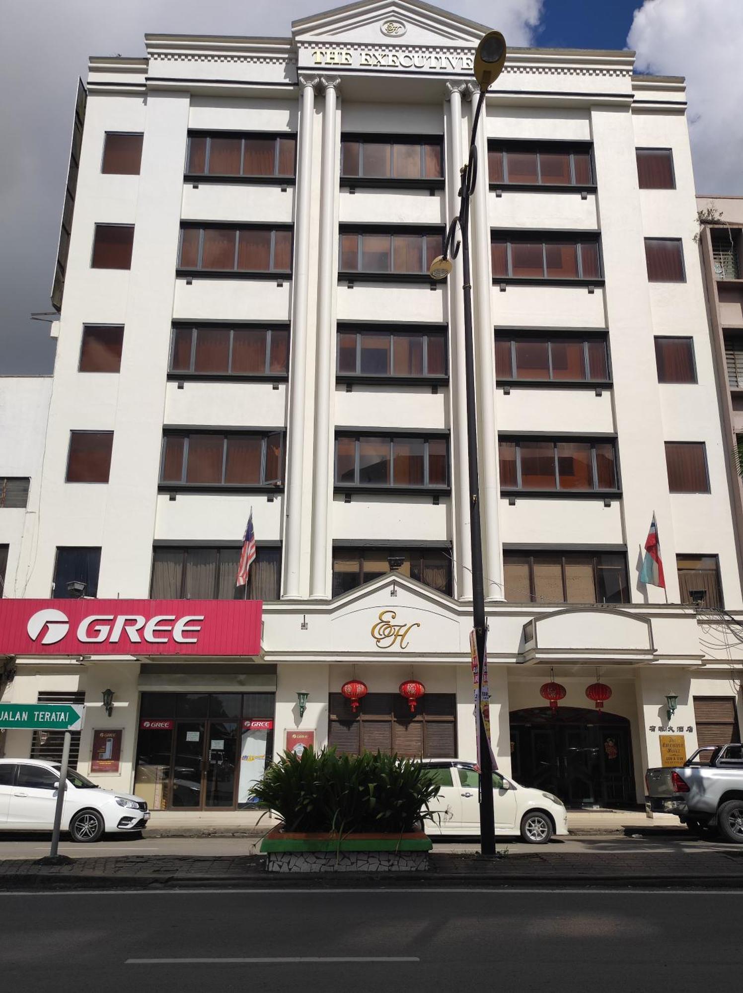 The Executive Hotel Lahad Datu Zewnętrze zdjęcie