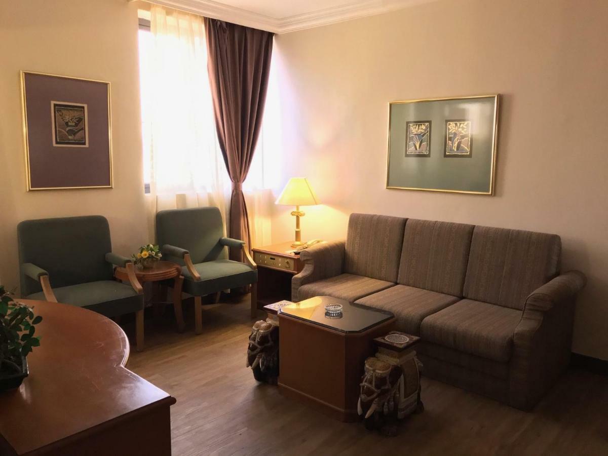 The Executive Hotel Lahad Datu Zewnętrze zdjęcie