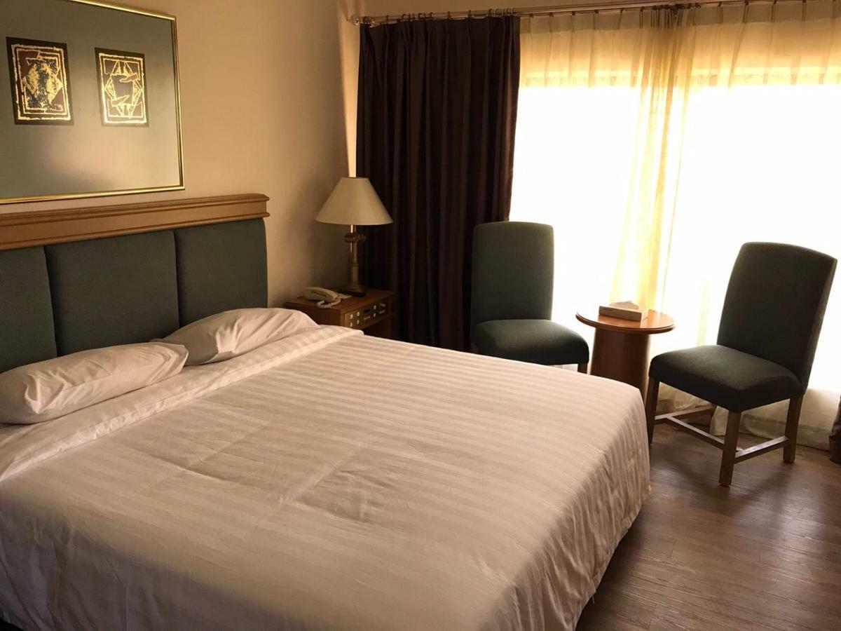 The Executive Hotel Lahad Datu Zewnętrze zdjęcie